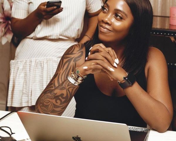 www.aamn_.africa_Ogelle-Stands-With-Tiwa-Savage
